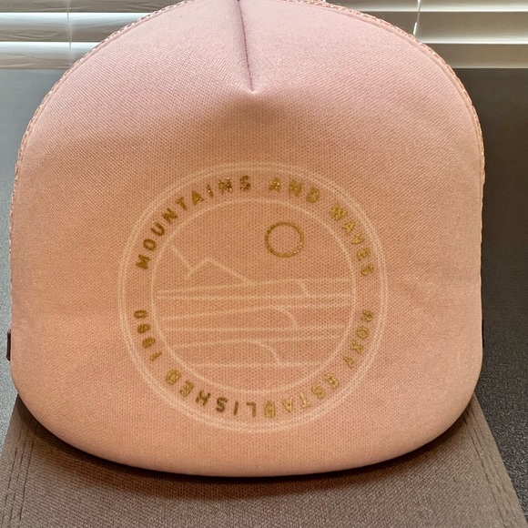 Roxy Hat - Picture 4 of 5